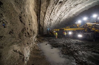 Unten durch? Ein Tunneldurchstich, viele Fragezeichen