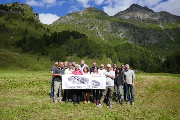 Arrivée festive de « whatsalp » Place Masséna à Nice !