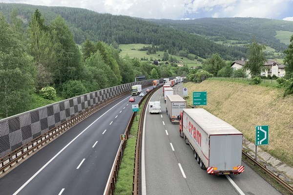 Conclusions préliminaires dans le litige concernant le transit alpin