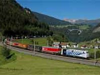 Oui à l' " autoroute ferroviaire " sous le Mont-Cenis