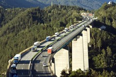 Le trafic déferle sur les Alpes