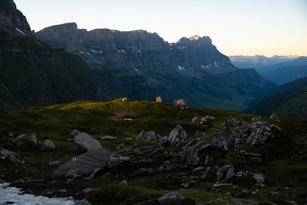 À pied à travers les Alpes