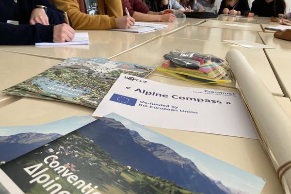 Comment améliorer la qualité de vie des jeunes des pays alpins ?