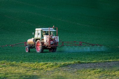 La comédie des pesticides dans les Alpes