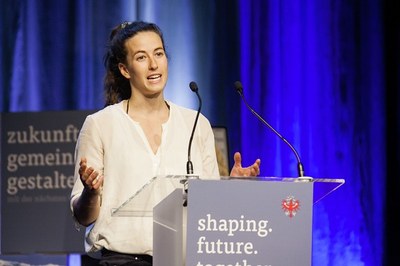 Point de vue : Ne jouez pas avec notre avenir !