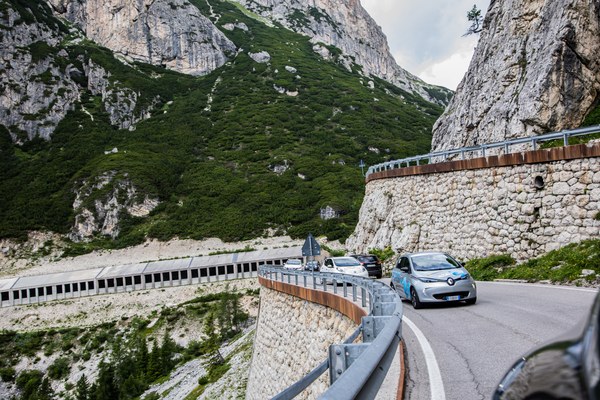 Un voyage dans les Alpes en voiture électrique