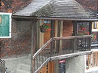 Fabriquer des ressources territoriales pour renouveler l'offre touristique dans les Alpes et les Pyrénées