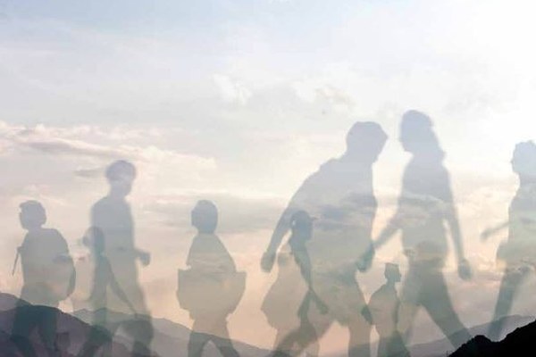 Alpenscène n° 105 - « Viens, partons ! Reste, nous arrivons ! »