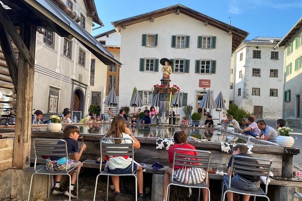 Un vivace villaggio di montagna