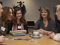 Anahronizem ali spodbujanje priložnosti?