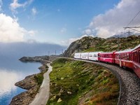 Ena vozovnica, sedem držav, 48 regij