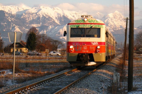Uvedba taktnega železniškega prometa v LUR