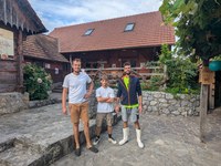 Pogledati čez planke