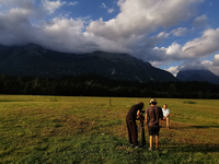 Približevanje vsebin trajnostnega razvoja in podnebnih sprememb v izobraževanje odraslih s pripravo atraktivnih videoposnetkov