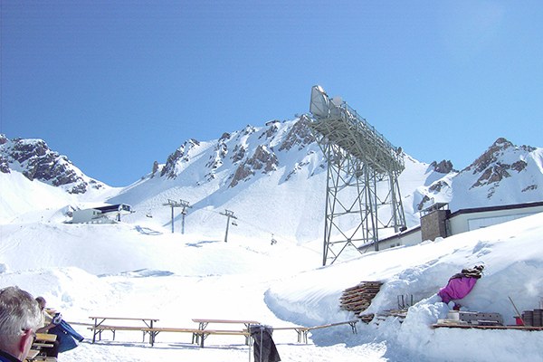 V Alpah še vedno podpora zastareli ponudbi zimskega turizma